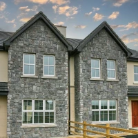 irland-cobble-stone-tabula-veneer-wall-2